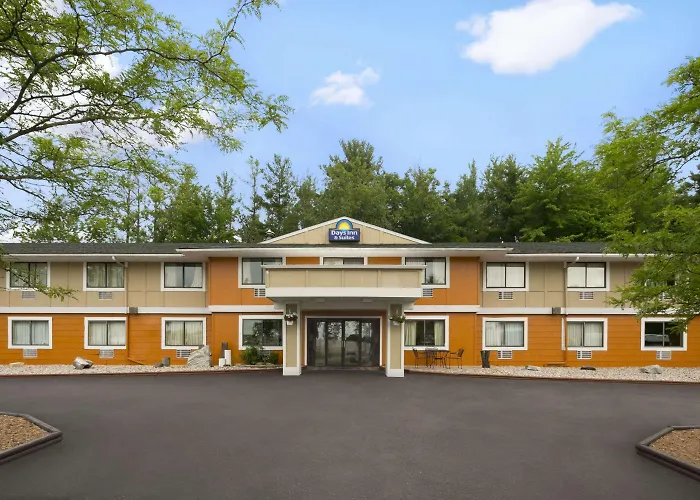 Days Inn & Suites By Wyndham Stevens Point