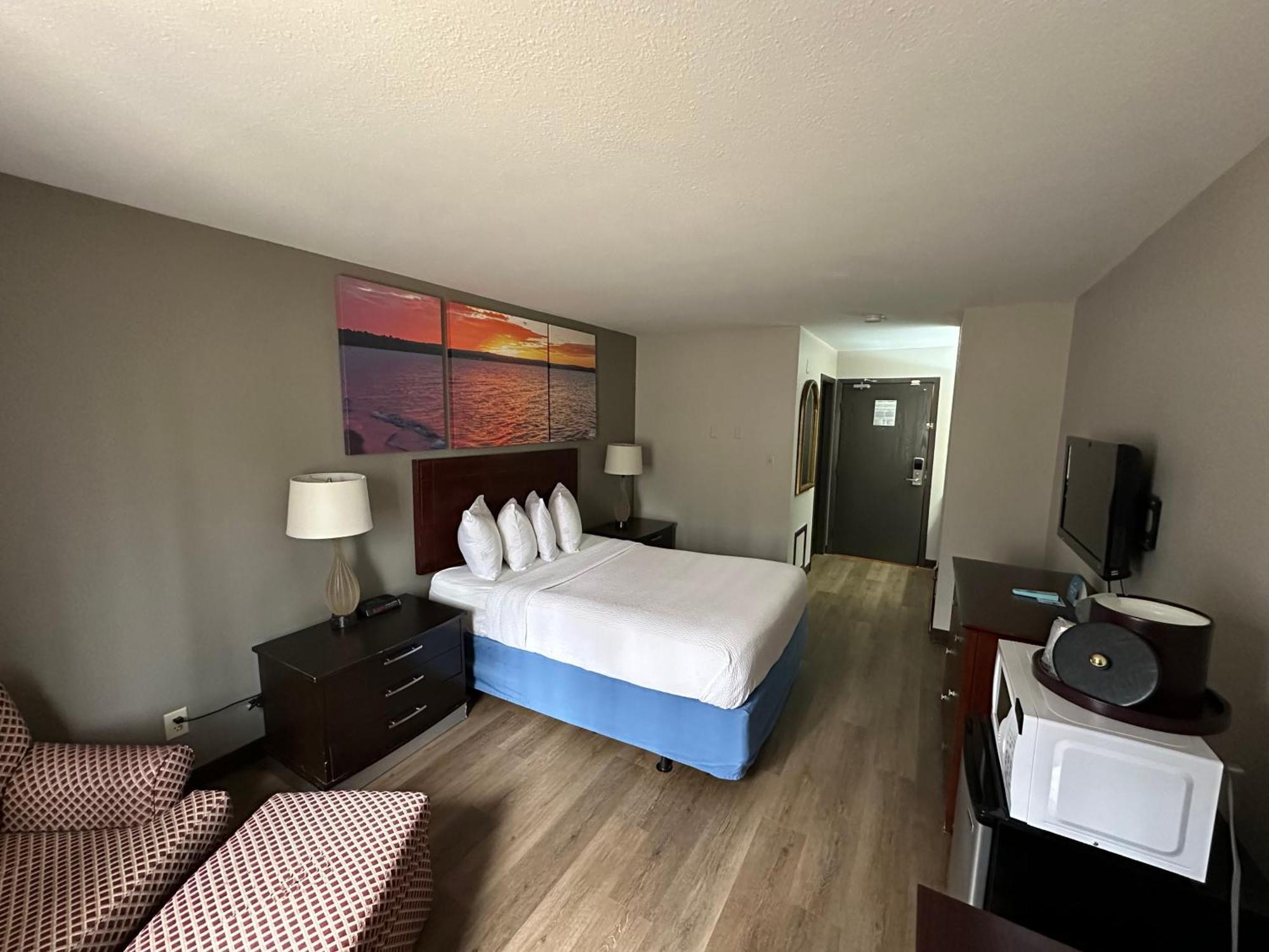 Hotel Days & By Wyndham 2*