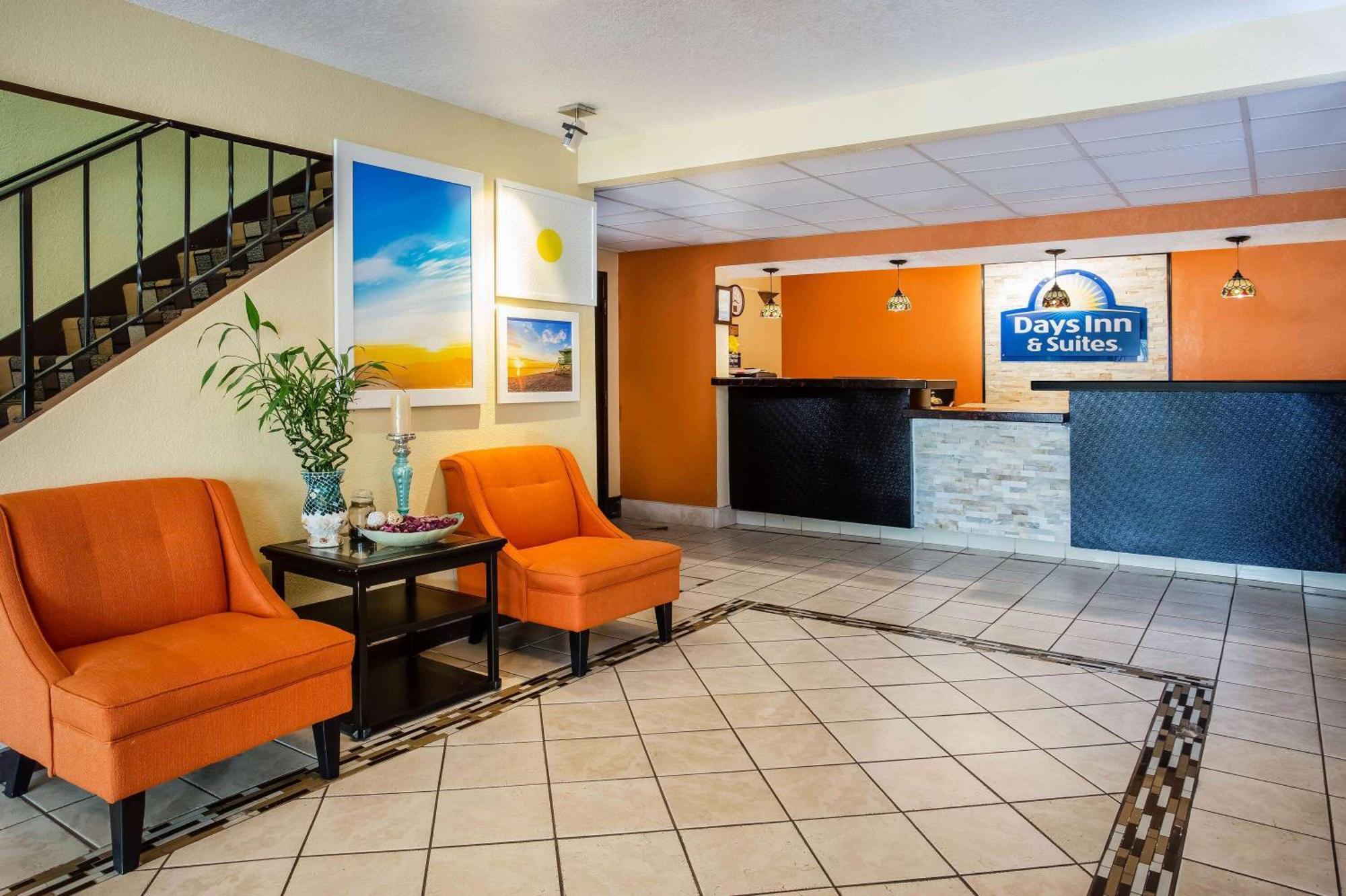 Days & By Wyndham Hotel Stevens Point